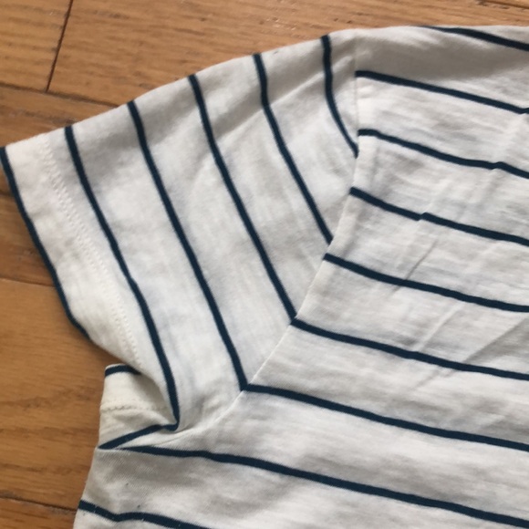Madewell Whisper Cotton V-Neck w/ Pocket - Grey / Blue Thin Stripes - Picture 14 of 16